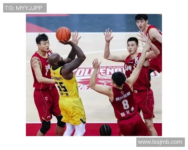 武汉篮球队强势领跑联赛积分榜目前积分高达83分引发关注