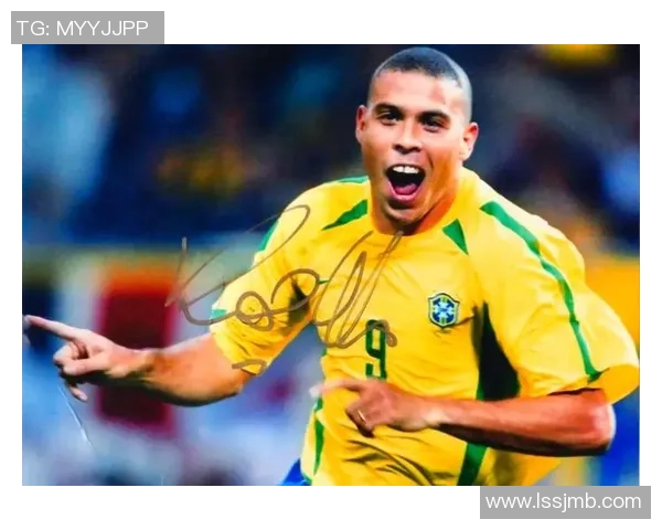 足球明星14号背后的故事与传奇球员的辉煌成就解析